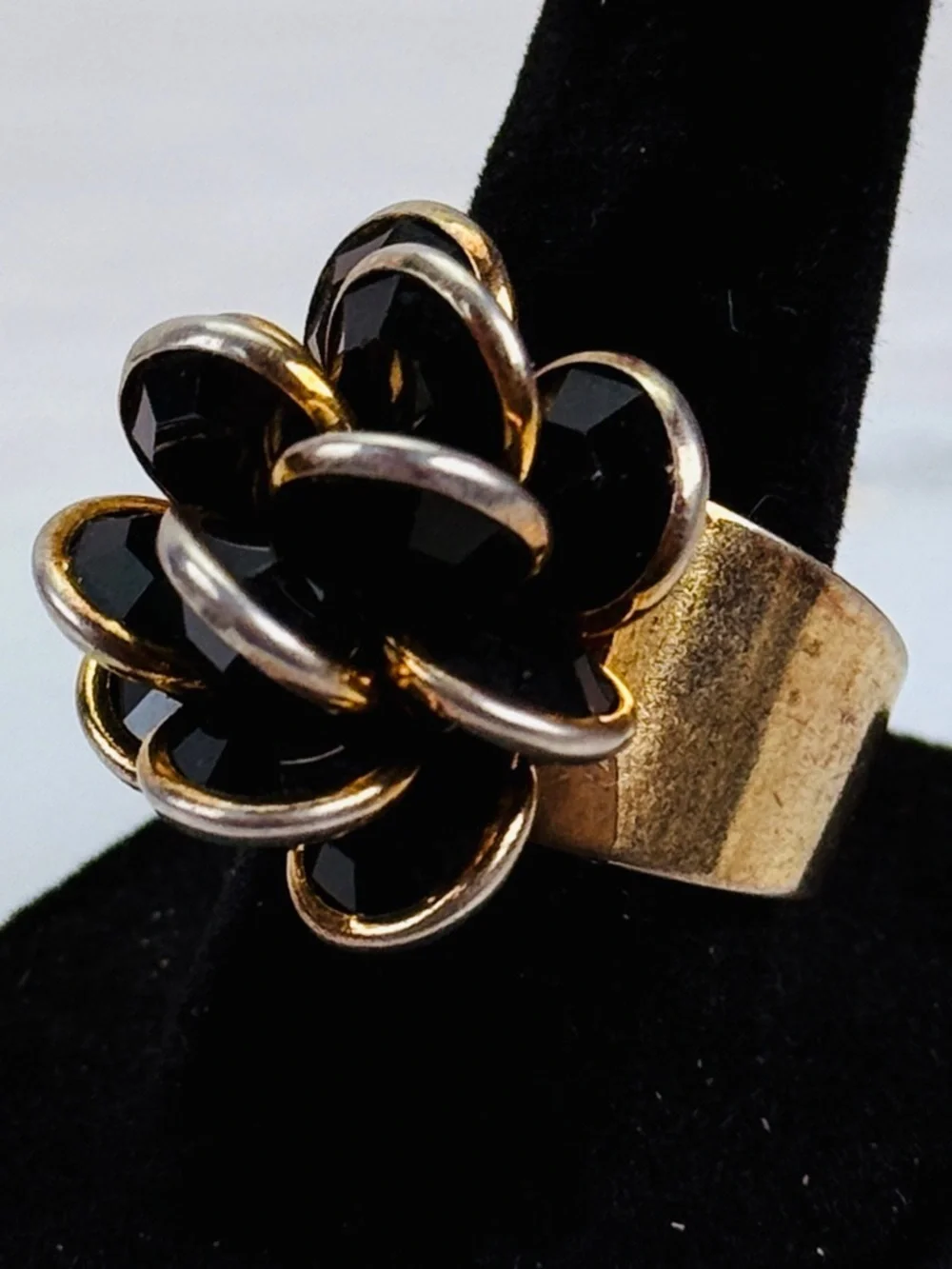 Vintage size 7 1/2 adjustable costume statement ring